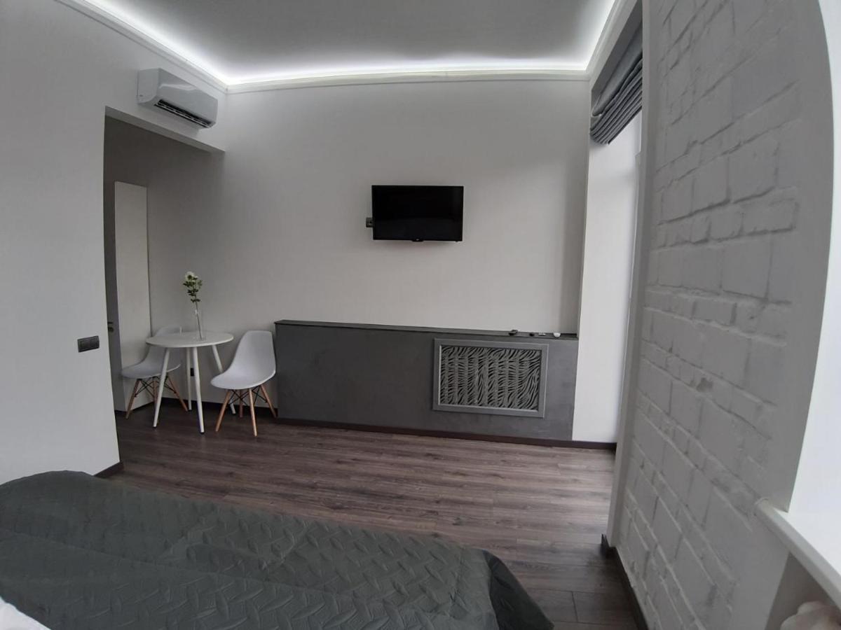 Яркая История Apartment Kyiv Exterior photo
