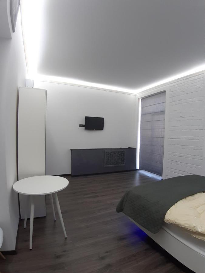 Яркая История Apartment Kyiv Exterior photo