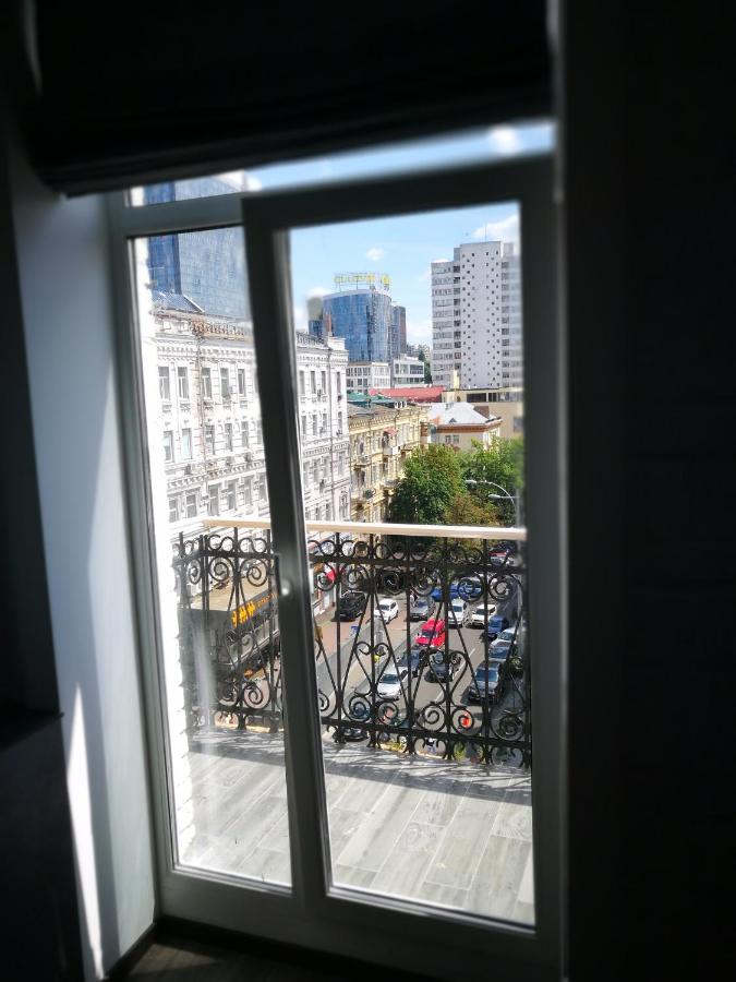 Яркая История Apartment Kyiv Exterior photo